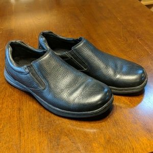 Nunn Bush black, slip-on dress shoe.
